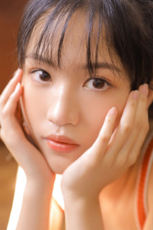 丰满女学生